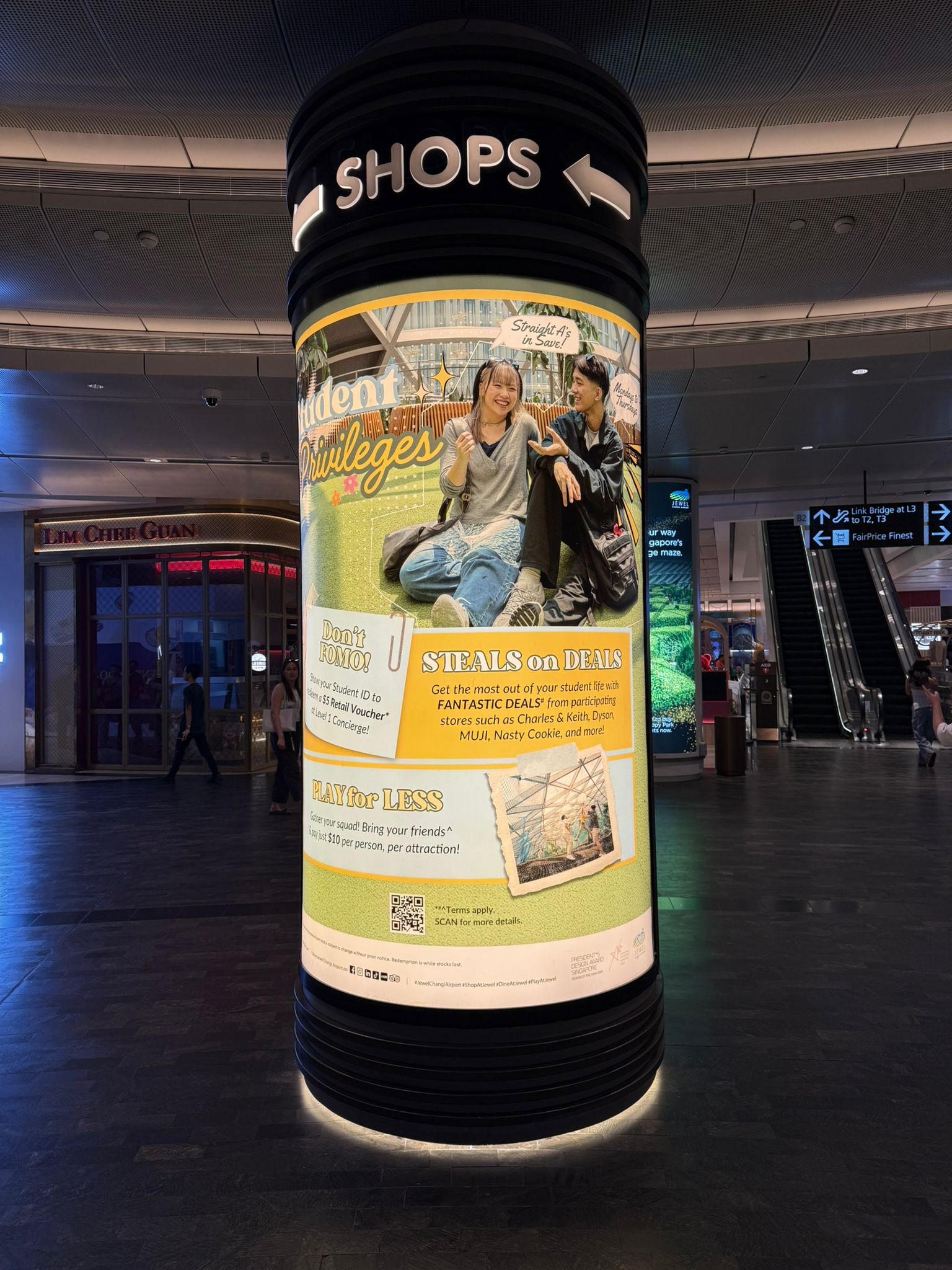 Printed pillar wrap